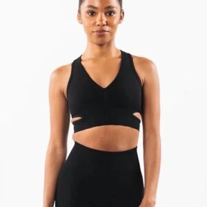 Alphalete Stratus Black Sports Bra